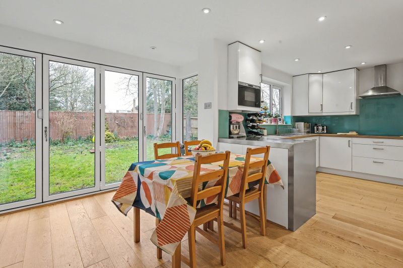 Property photo 2 of 20 Kitchen