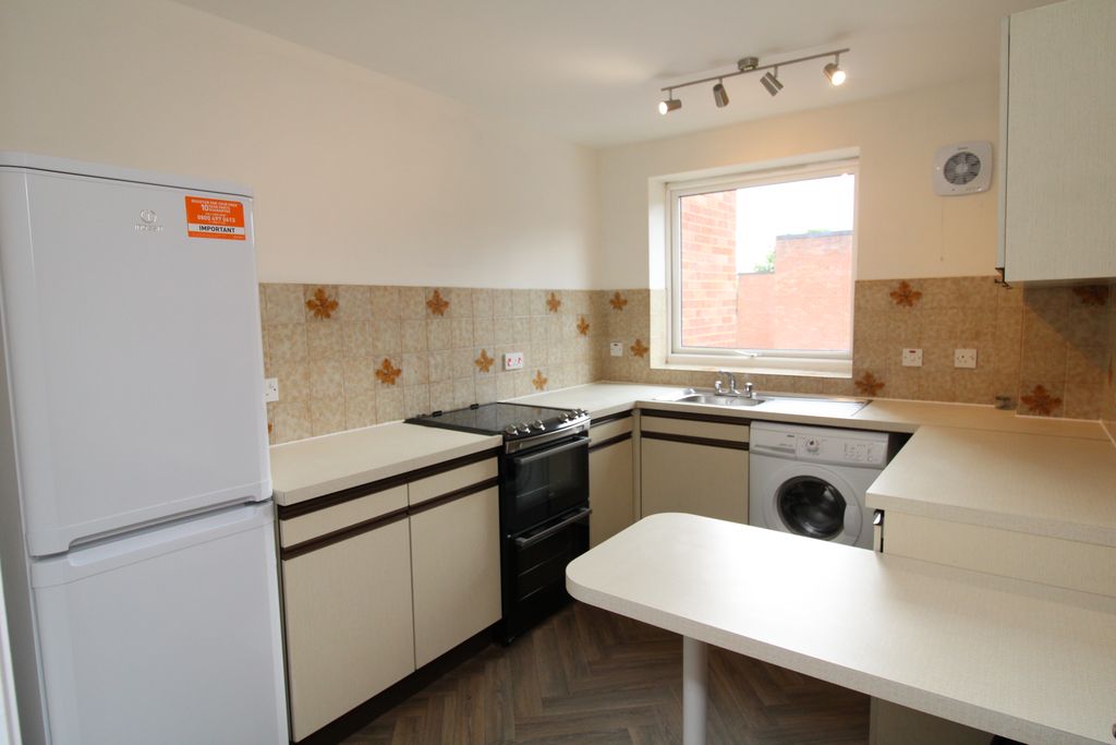 Property photo 3 of 11 Img_5804