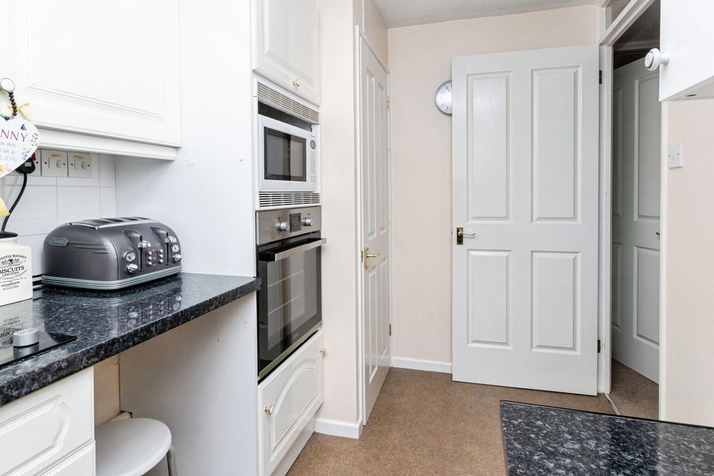 Property photo 2 of 12 Pbox-Img.Jpg