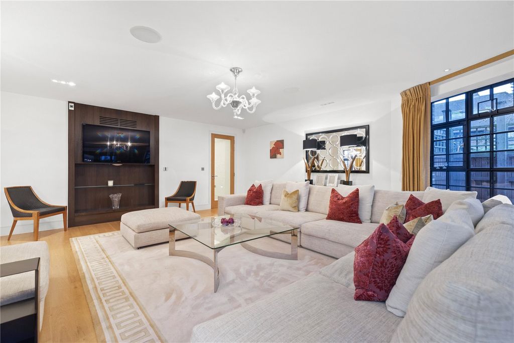 Property photo 2 of 35 Picture No. 34