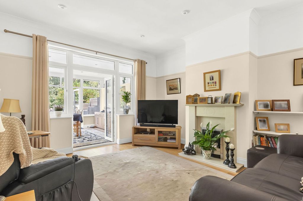 Property photo 3 of 14