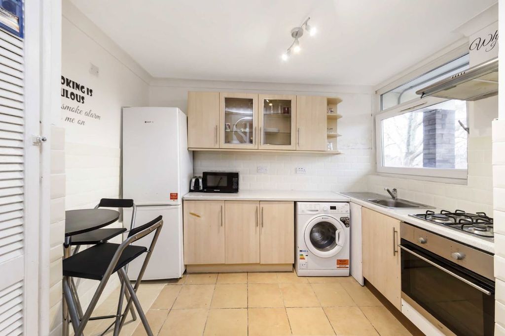 Property photo 2 of 5