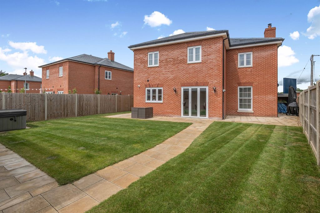 Property photo 3 of 19