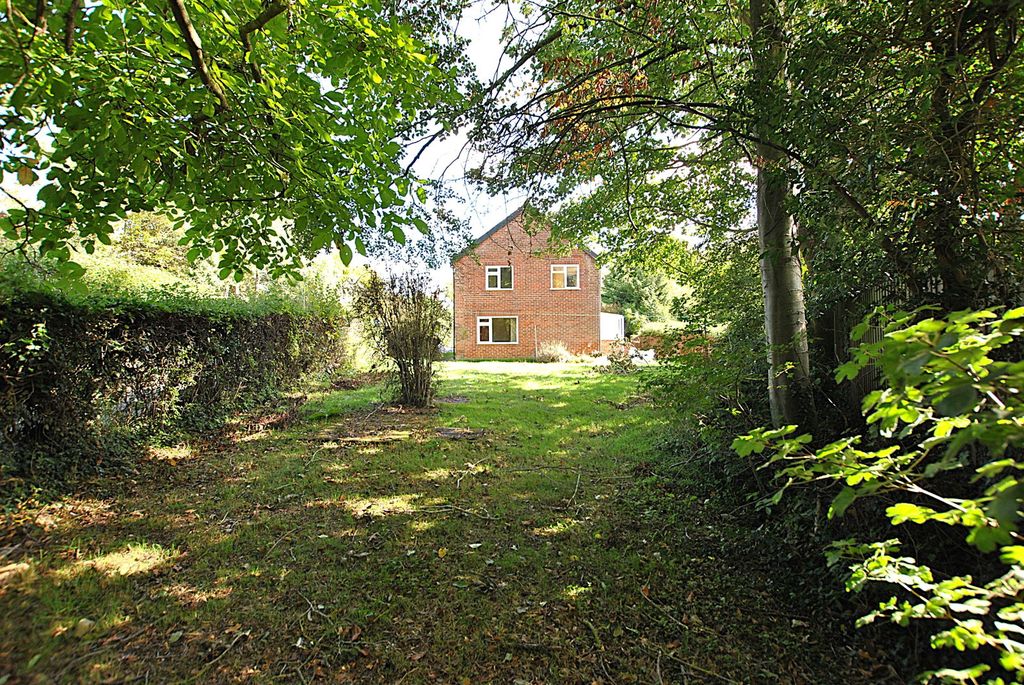 Property photo 2 of 21