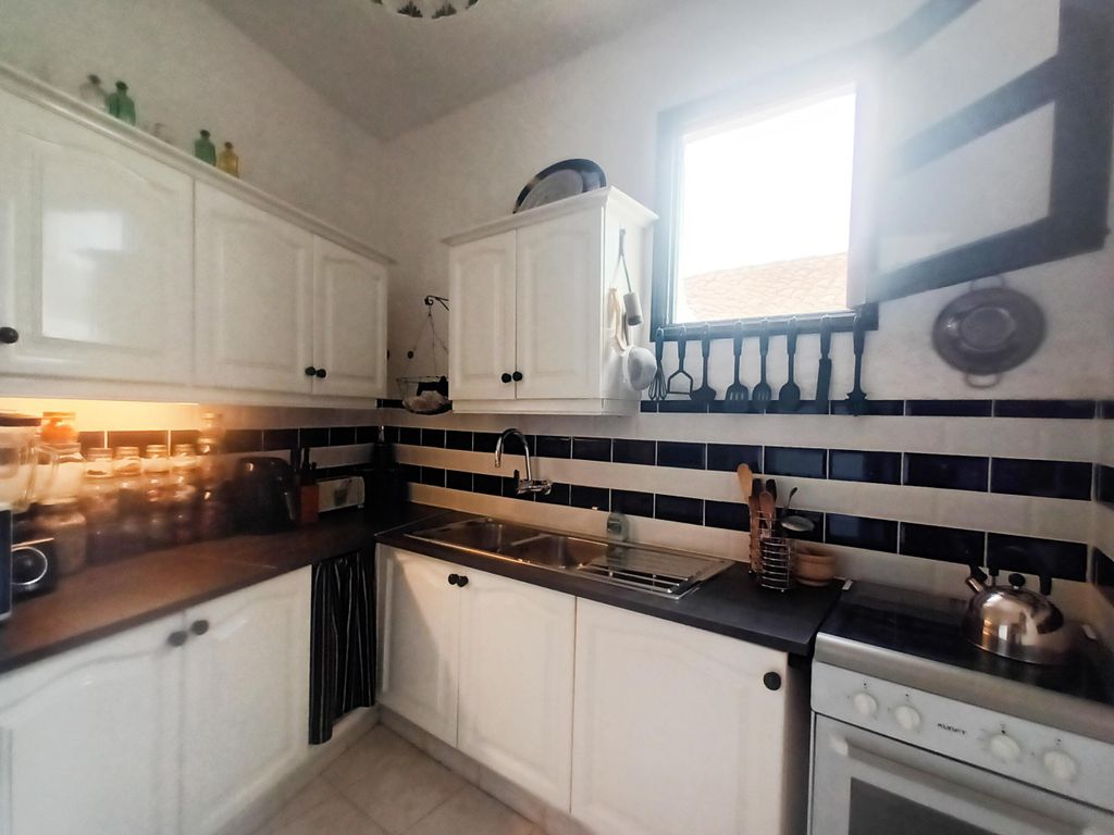 Property photo 3 of 23