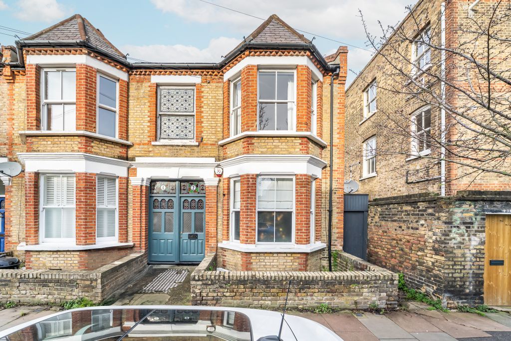 Property photo 2 of 19