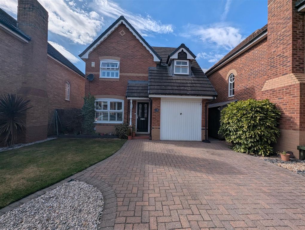 Property photo 1 of 16 Externally