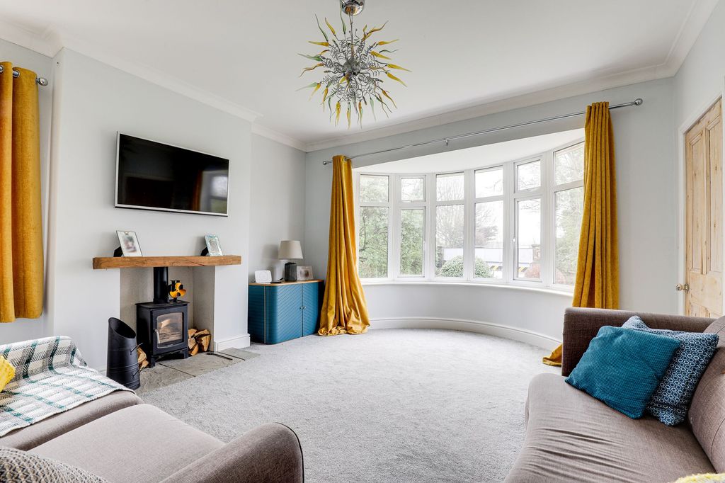 Property photo 2 of 37