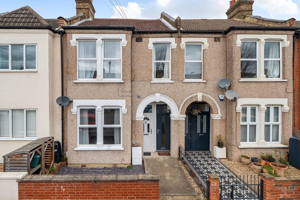 Property photo 1 of 12