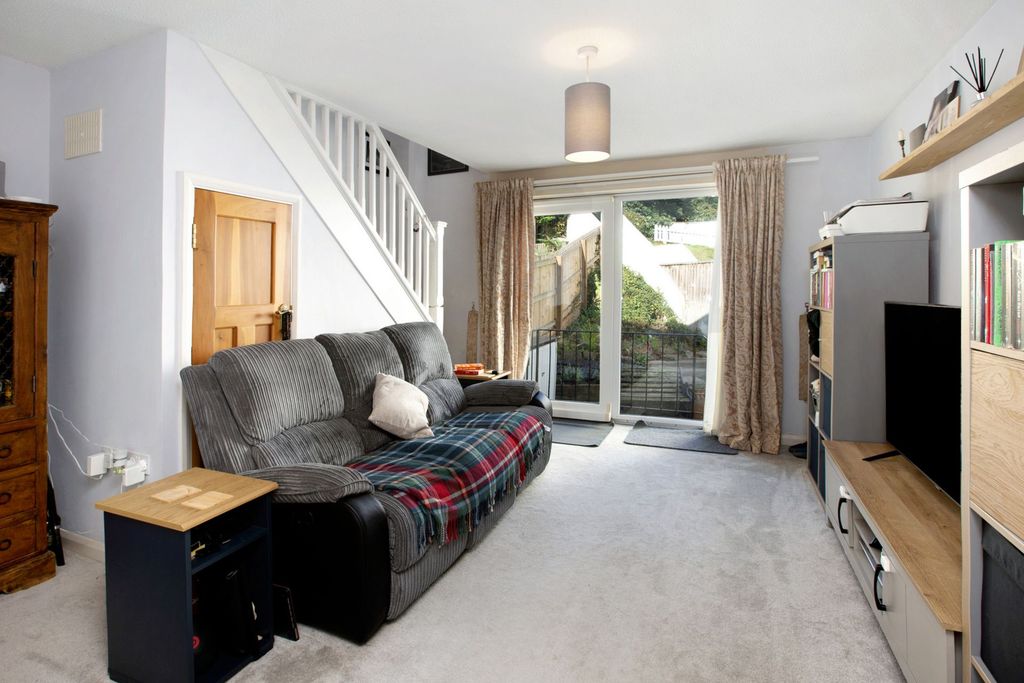 Property photo 3 of 11 Photo 3