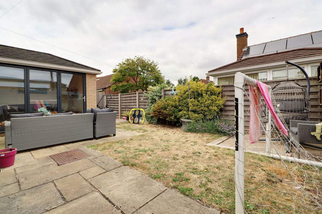 Property photo 3 of 16
