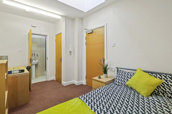 Property photo 2 of 8 8996231.Jpg