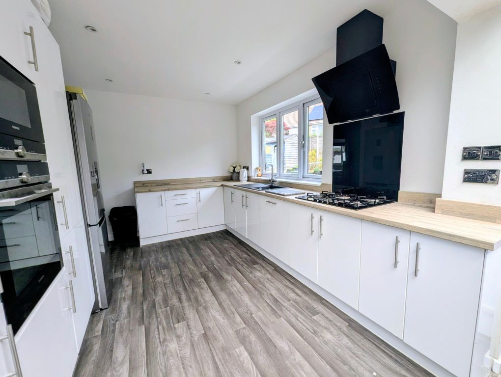 Property photo 2 of 13 Kitchen
