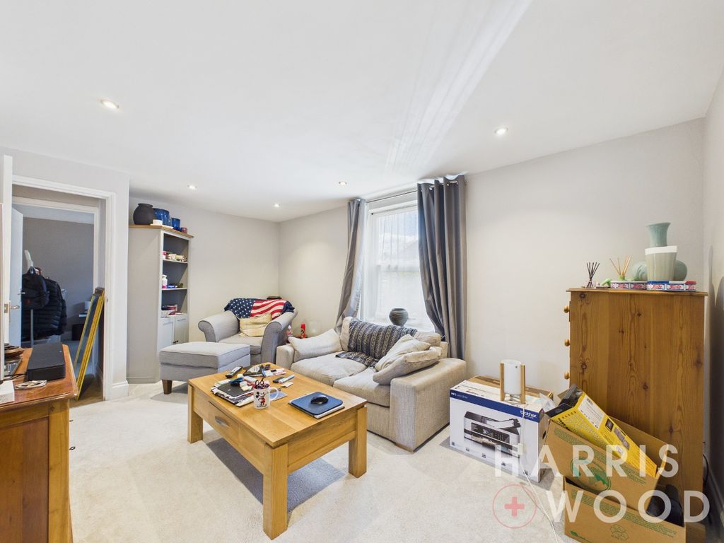Property photo 3 of 12 5028793
