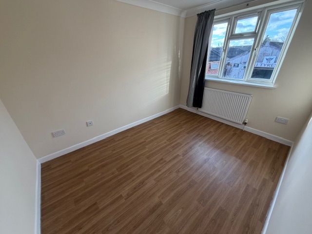 Property photo 3 of 8 Images