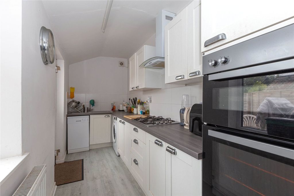 Property photo 2 of 10 Picture No. 05
