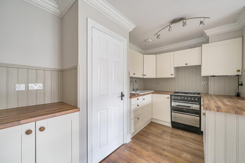 Property photo 3 of 20 Kitchen