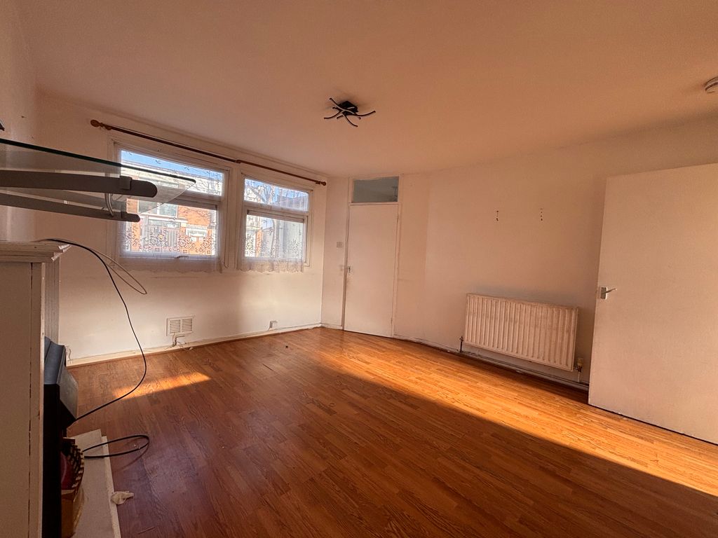 Property photo 2 of 11 Reception