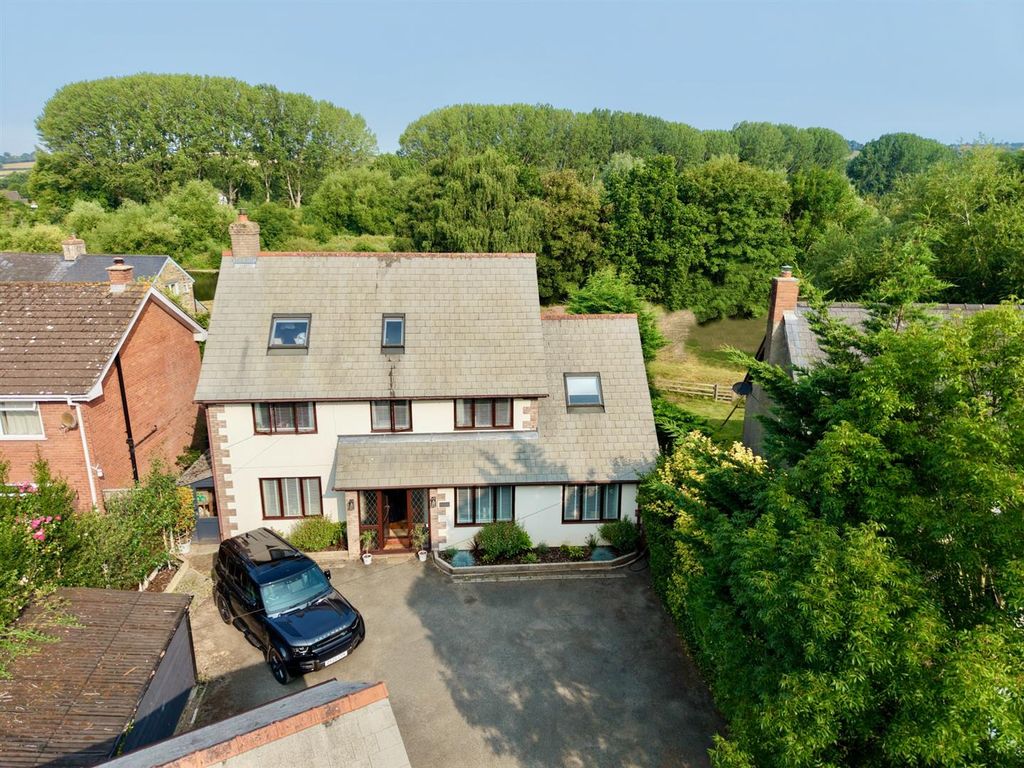 Property photo 1 of 21 Dji_Fly_20260721_085624_0194_1784621193161_Photoa.