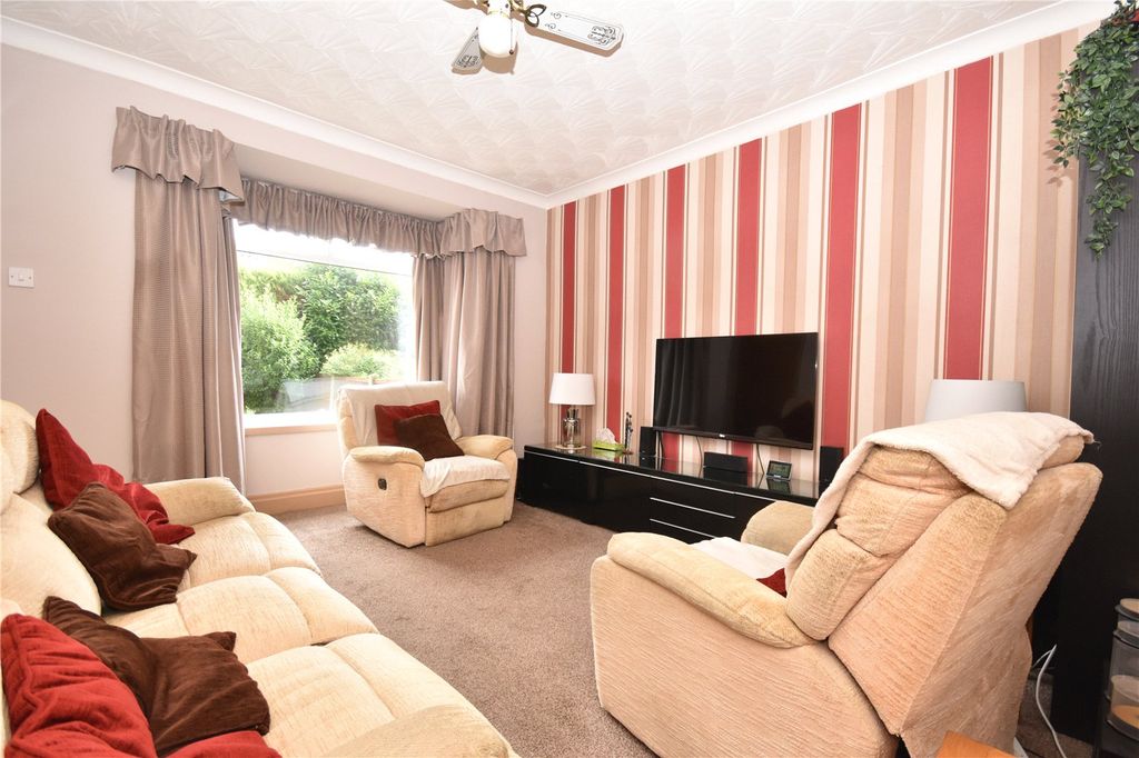 Property photo 3 of 15 Picture No. 12