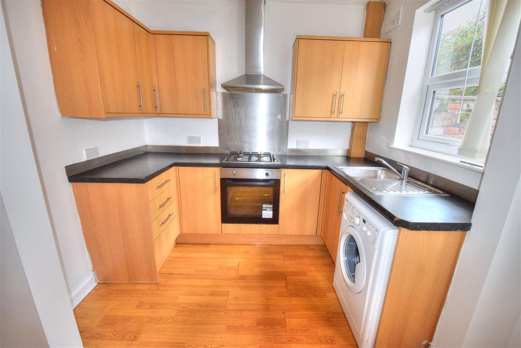 Property photo 3 of 9