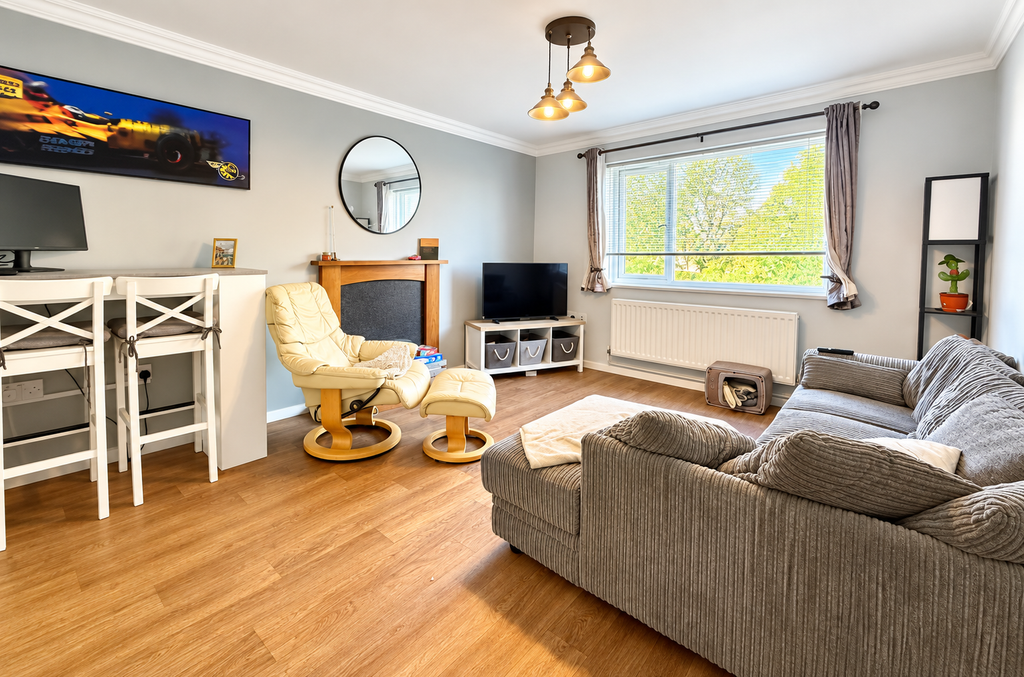 Property photo 3 of 8 23B94D2B-A983-4A41-8C4A-7A40Fea158B3