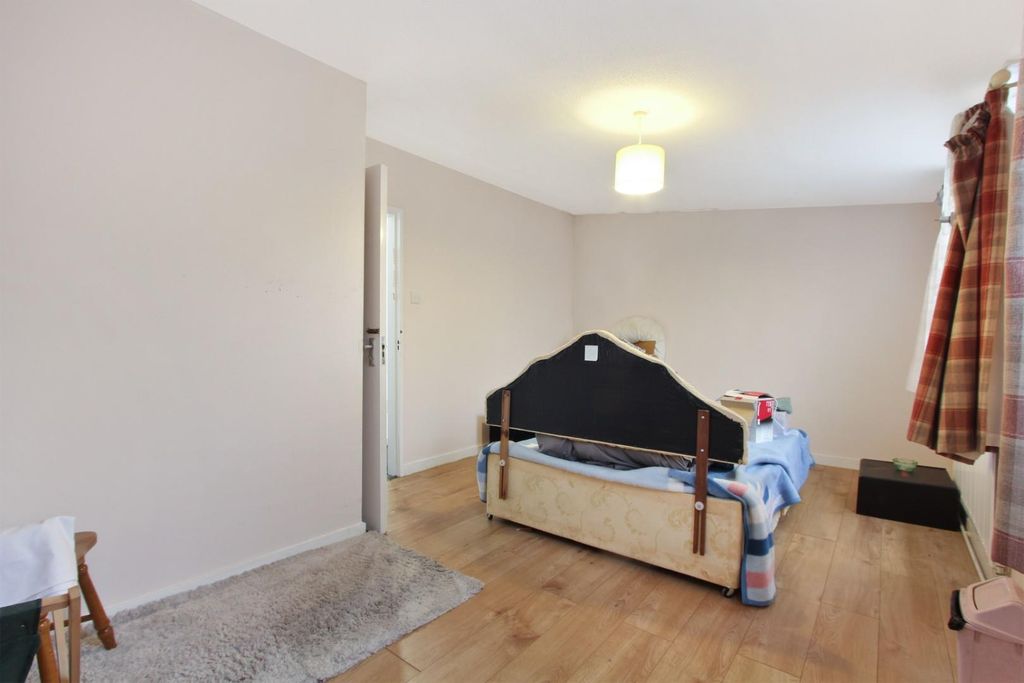 Property photo 3 of 12 Img_8632.Jpg