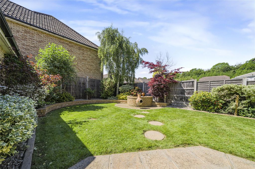 Additional image 39 of 5 bed detached house for saleCortland Close, Crayford, Kent DA1