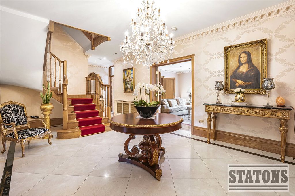 Property photo 2 of 33 Picture No. 54