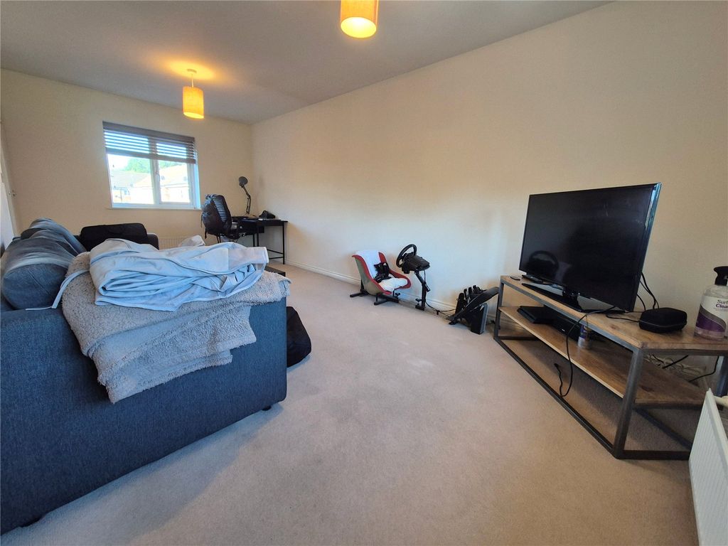 Property photo 3 of 7 Picture No. 06