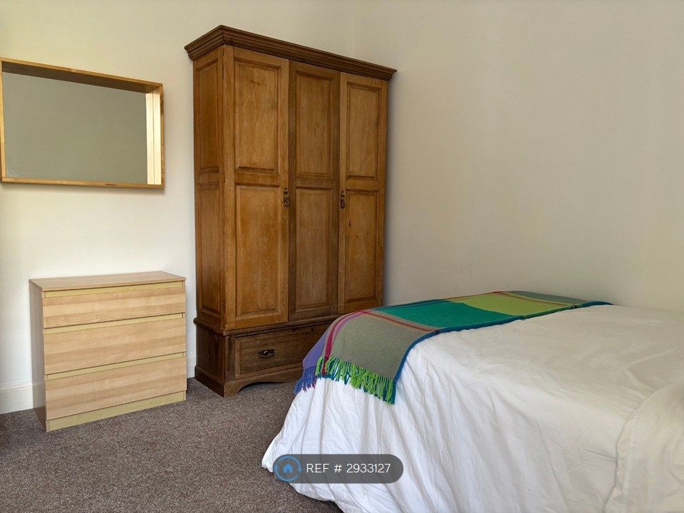 Property photo 3 of 16 Bedroom 2