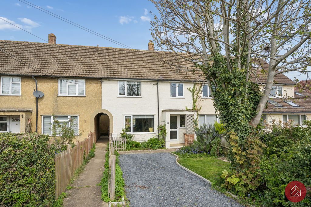 Property photo 1 of 17 Front Aspect