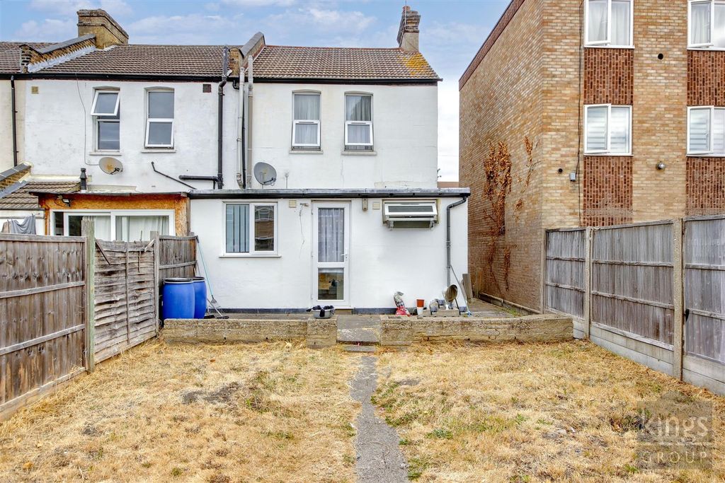 Property photo 2 of 18