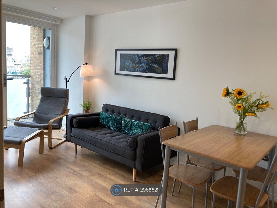 Property photo 1 of 19 Living Room