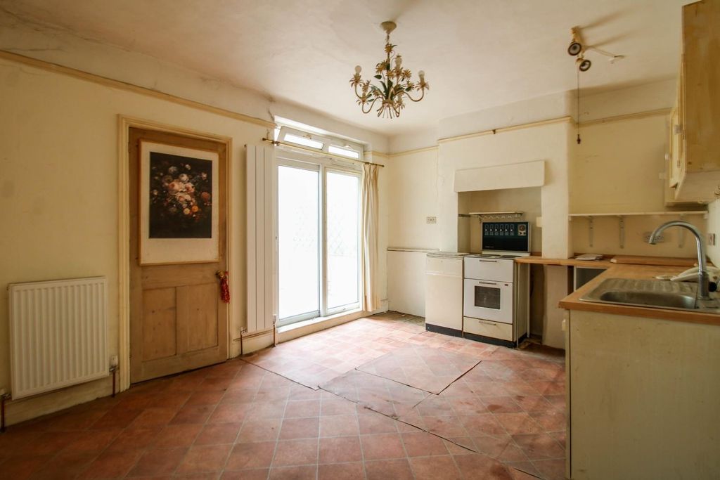 Property photo 2 of 14 Img_7298.Jpg
