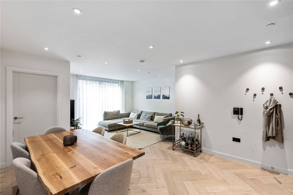 Property photo 2 of 12 Picture No. 06