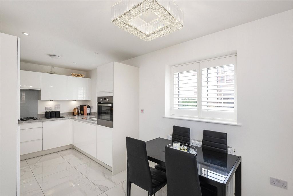 Property photo 3 of 16 Picture No. 04