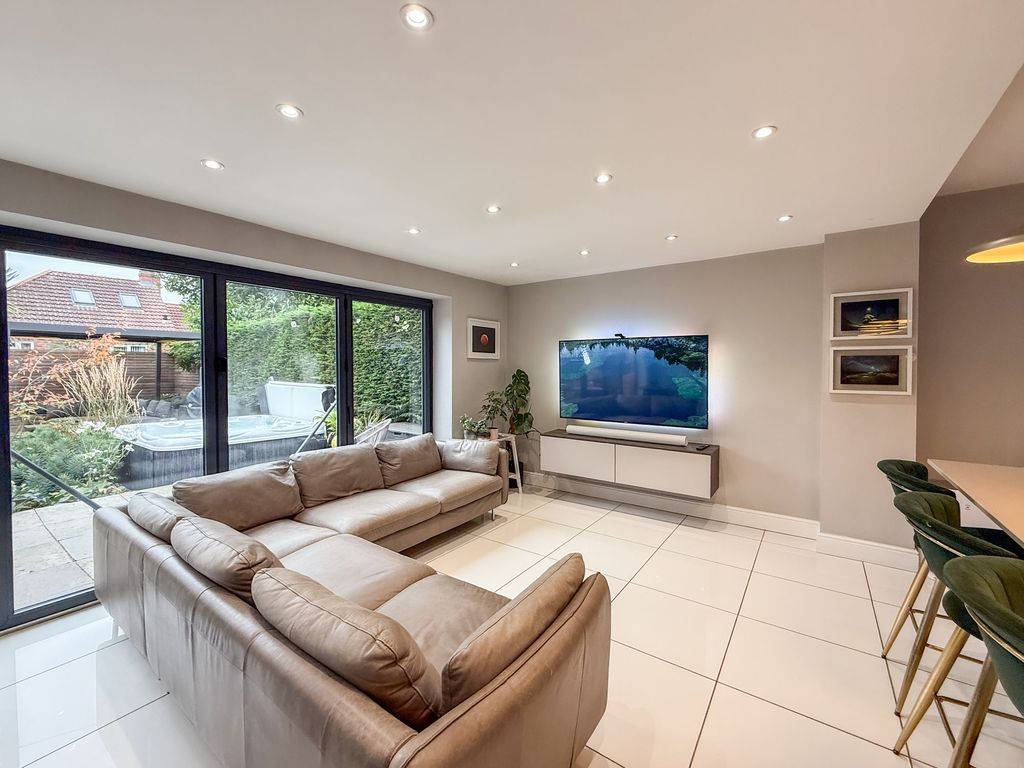 Property photo 3 of 15 Dining Kitchen/Family Room