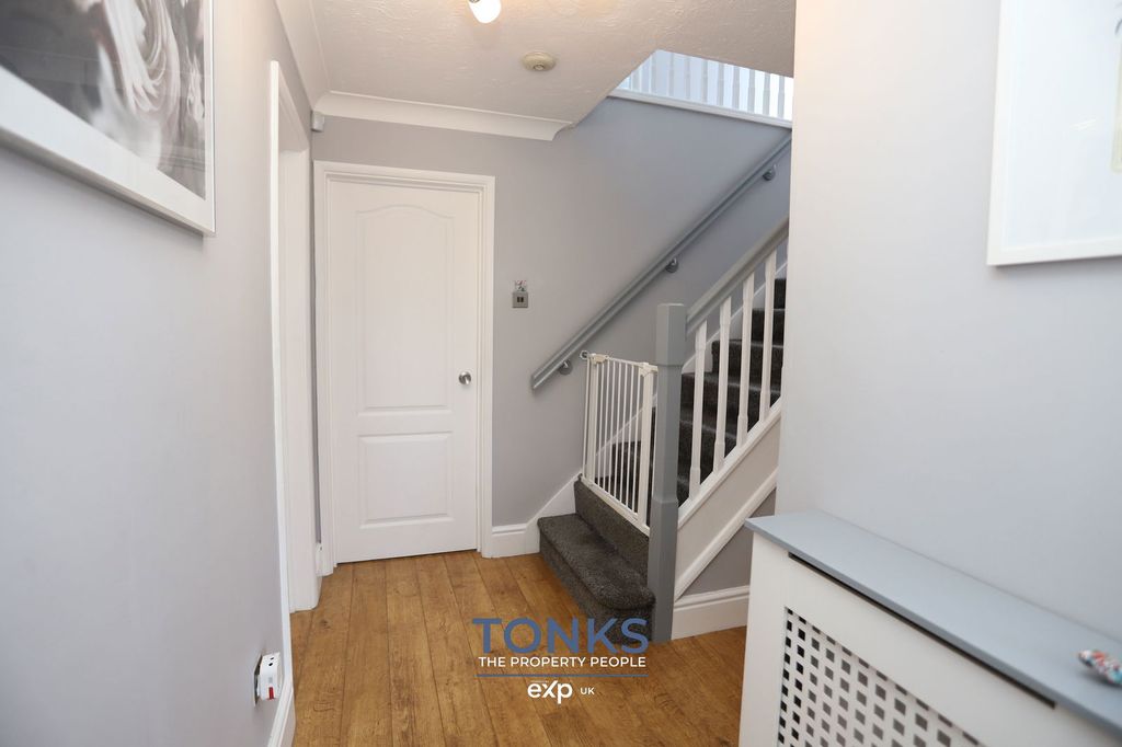 Property photo 3 of 30