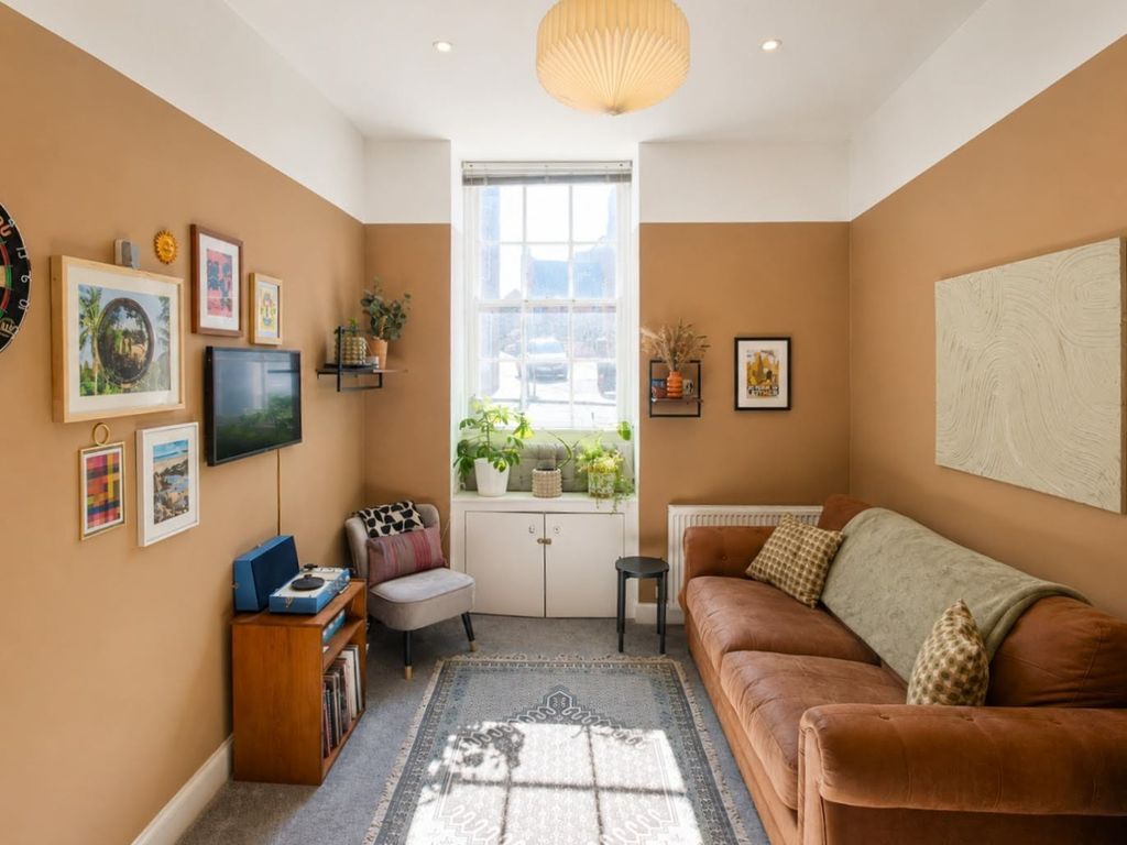 Property photo 3 of 12 4868504
