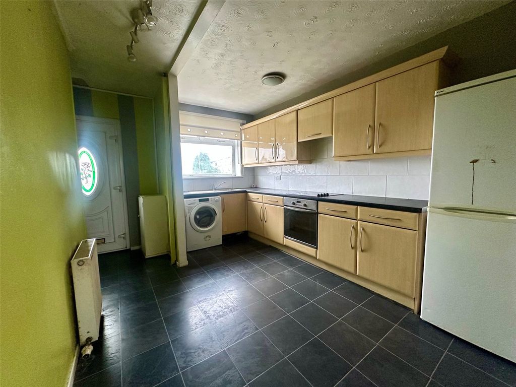 Property photo 3 of 5 3