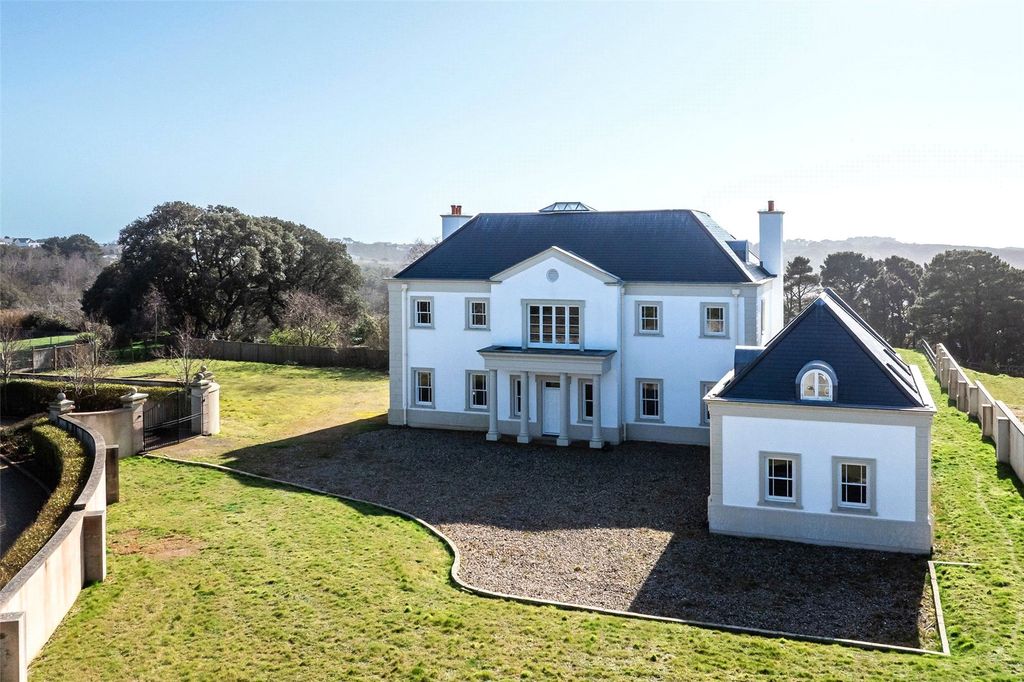 Property photo 1 of 19 External