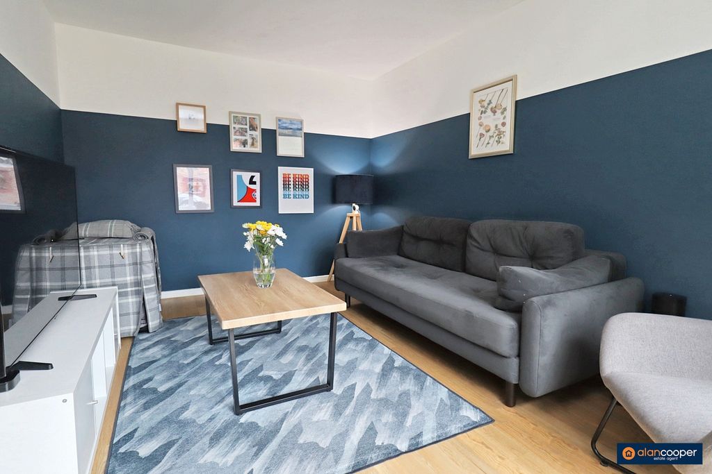 Property photo 2 of 26 4358352