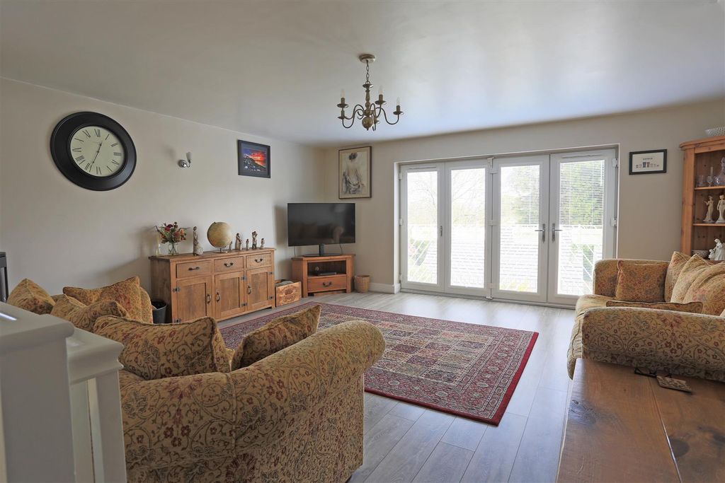 Property photo 3 of 18 Derb5933.Jpg