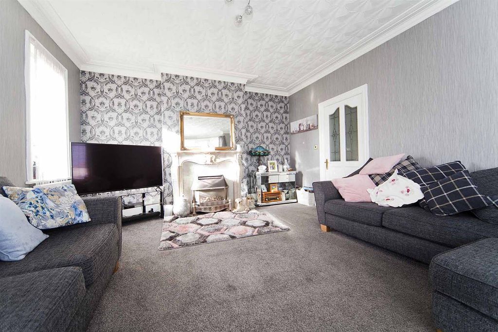 Property photo 3 of 25