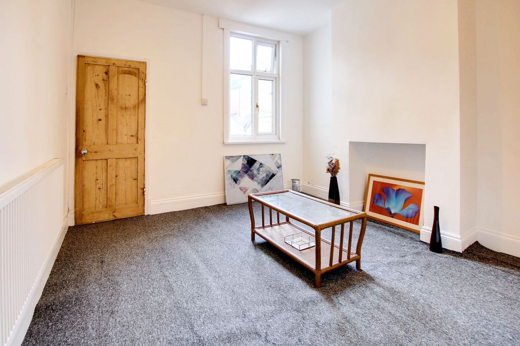 Property photo 2 of 22