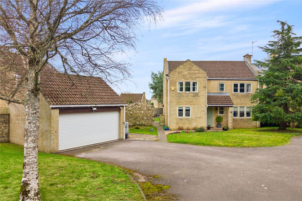 Property photo 1 of 17 External