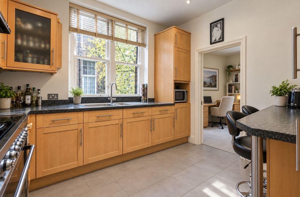 Property photo 2 of 6 Kitchen