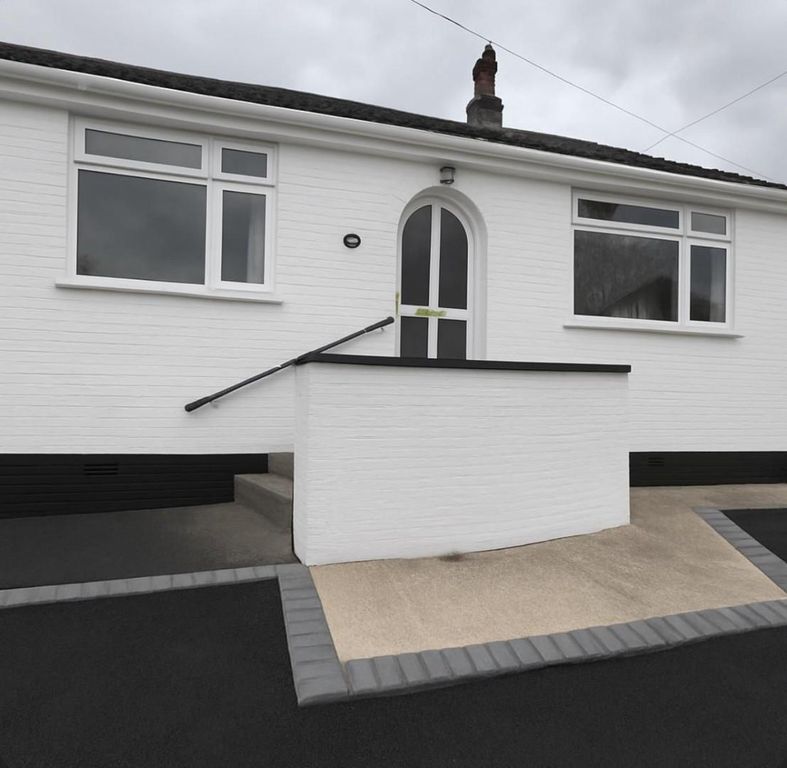 Property photo 1 of 6 Front.Jpg