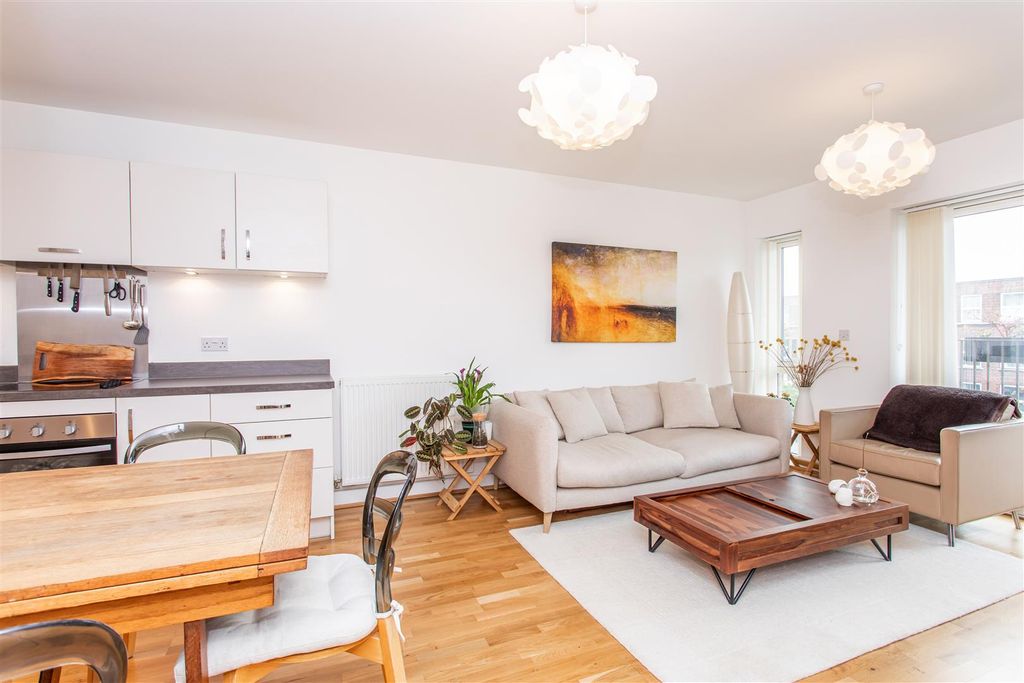 Property photo 1 of 12 Reception